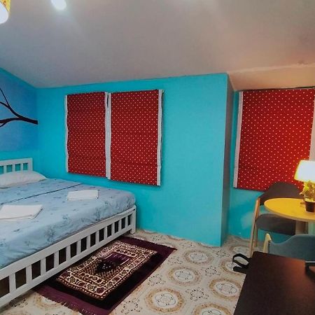 Ruenthip Homestay Bangkok Luaran gambar