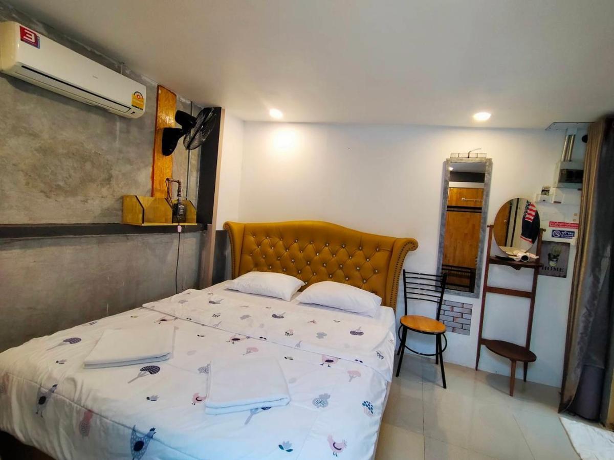 Ruenthip Homestay Bangkok Luaran gambar