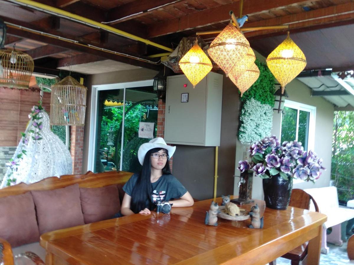 Ruenthip Homestay Bangkok Luaran gambar