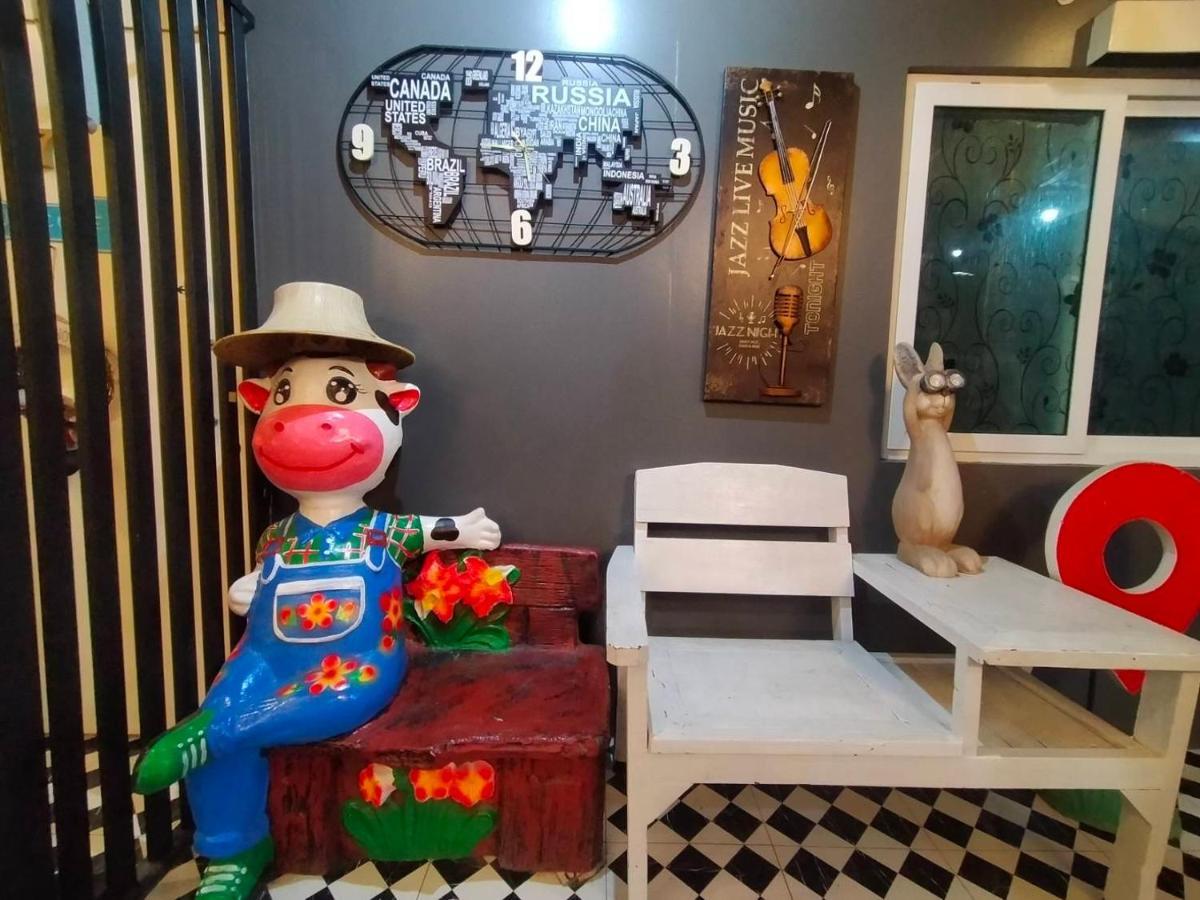 Ruenthip Homestay Bangkok Luaran gambar