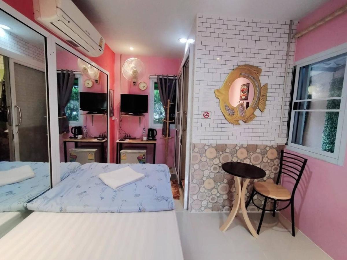 Ruenthip Homestay Bangkok Luaran gambar