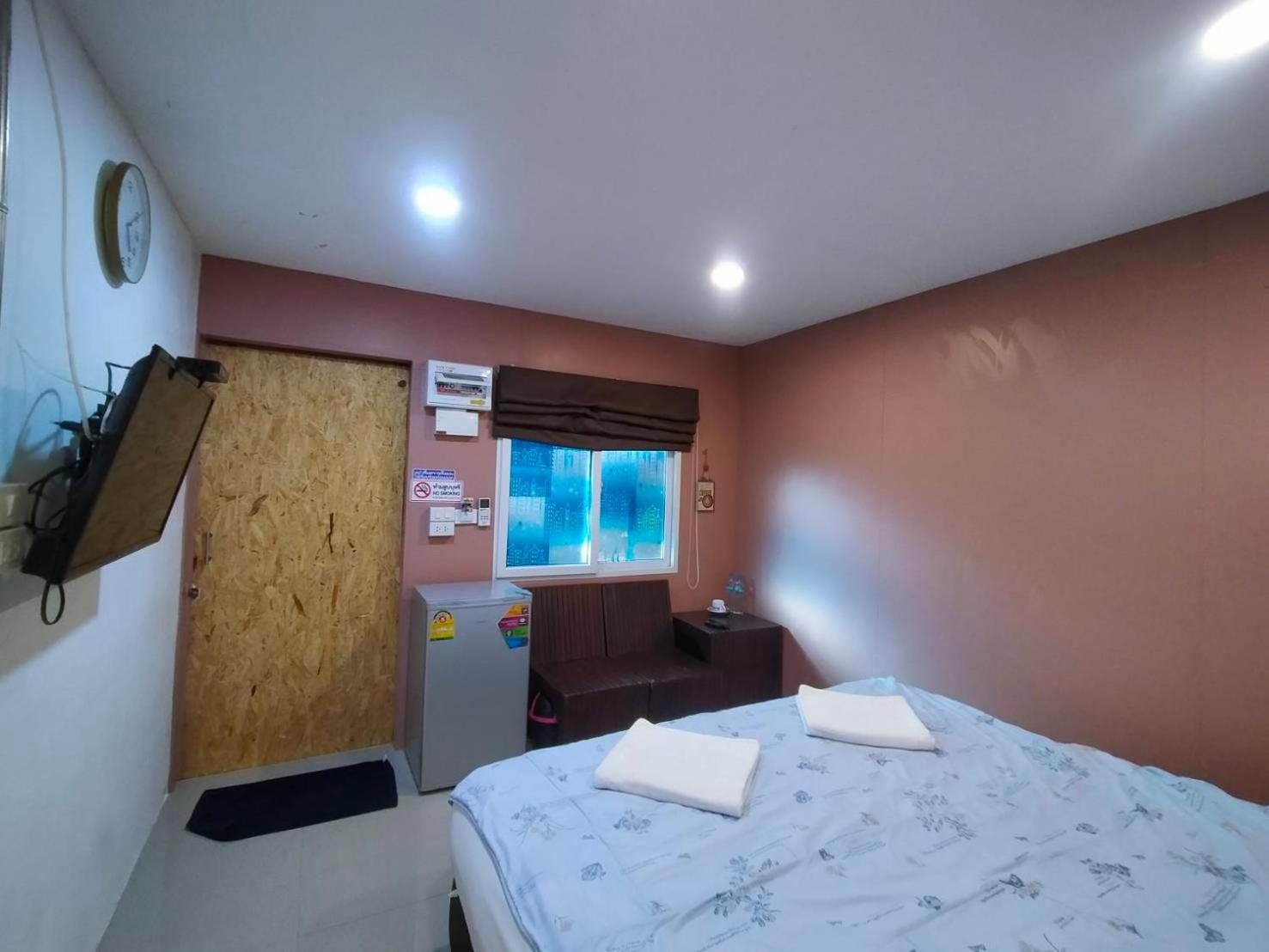 Ruenthip Homestay Bangkok Luaran gambar