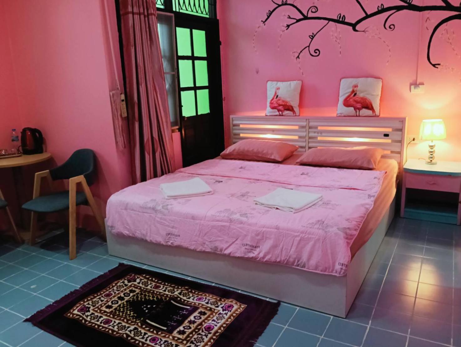 Ruenthip Homestay Bangkok Luaran gambar