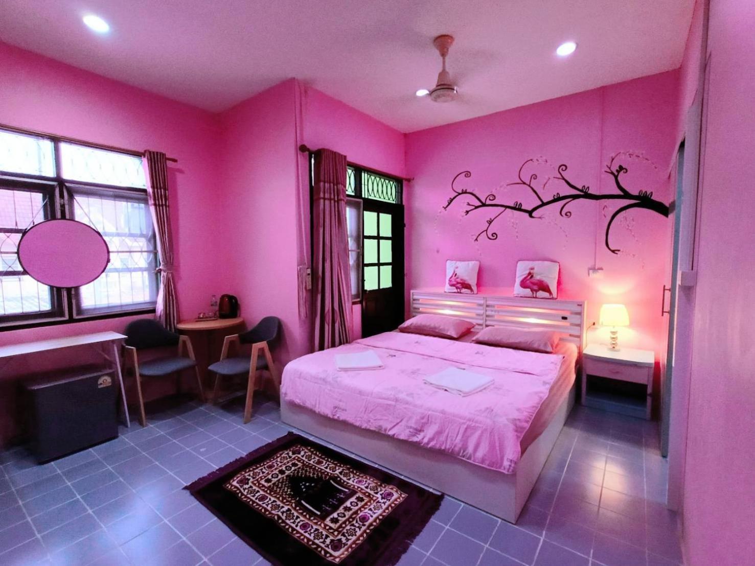 Ruenthip Homestay Bangkok Luaran gambar