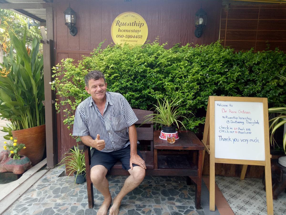 Ruenthip Homestay Bangkok Luaran gambar