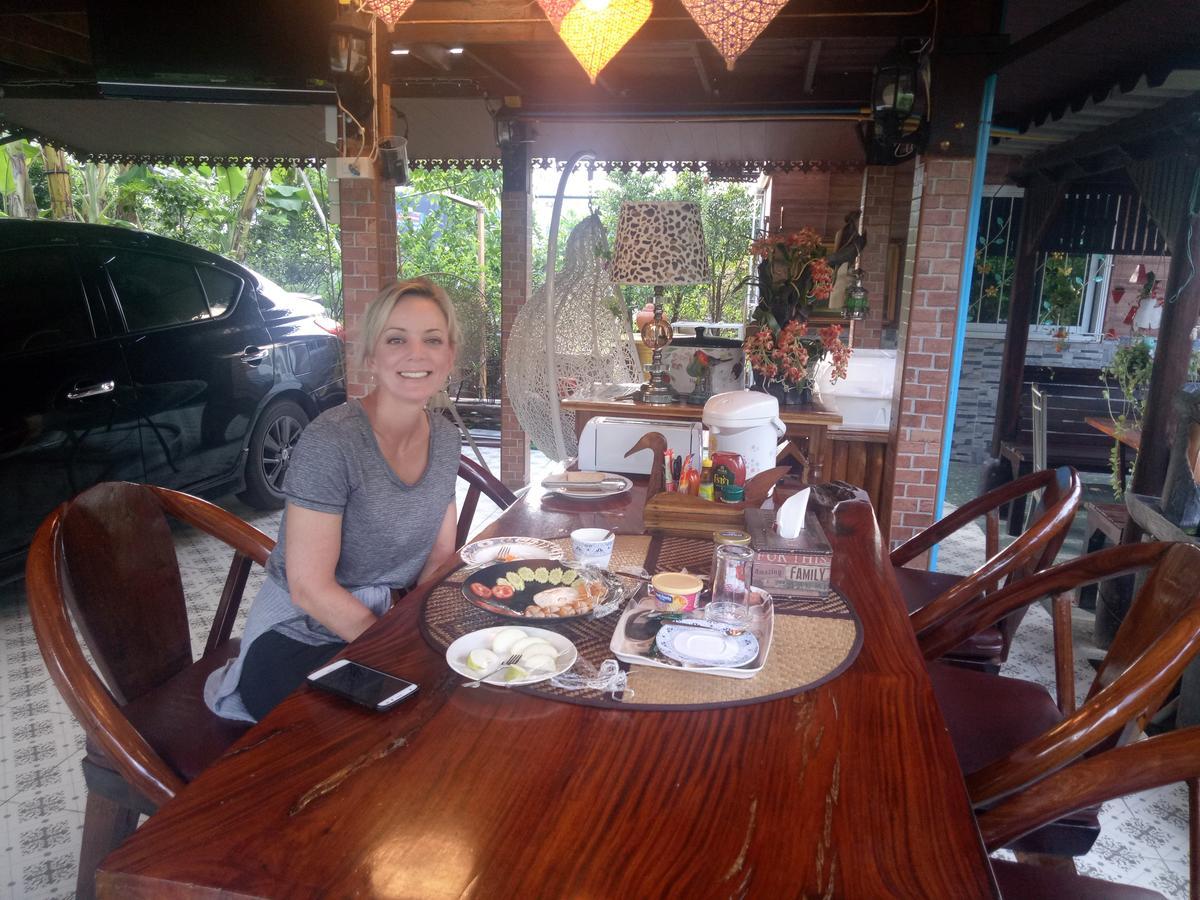 Ruenthip Homestay Bangkok Luaran gambar